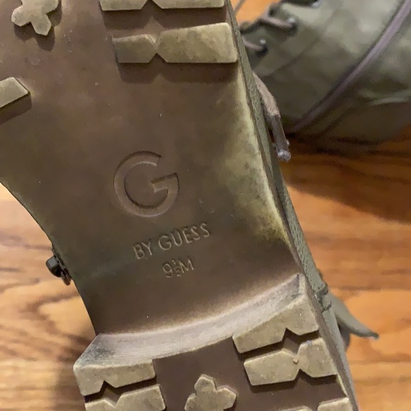 Boots By Guess - Picture 4 of 5